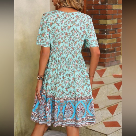 Boho floral print tie neck mini dress - Picture 3 of 6